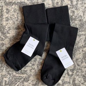 Black Knit Knee Socks (Set of 2 Pairs)